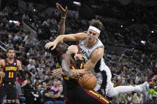 每场比赛的 每场比赛的