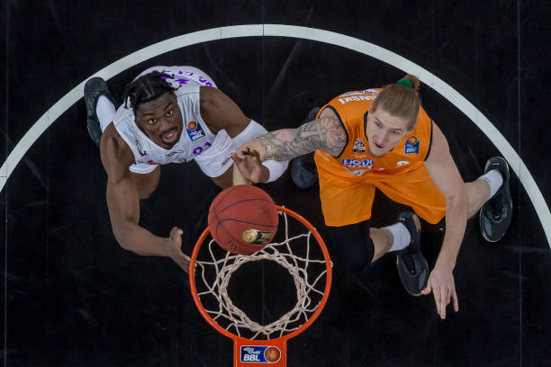 巴萨的半决 巴萨的半决