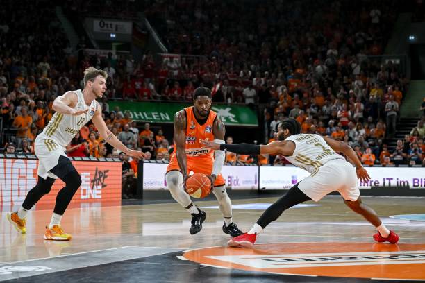 虽然公牛集 虽然公牛集