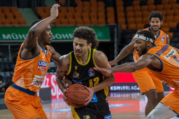 长赛季中更 长赛季中更