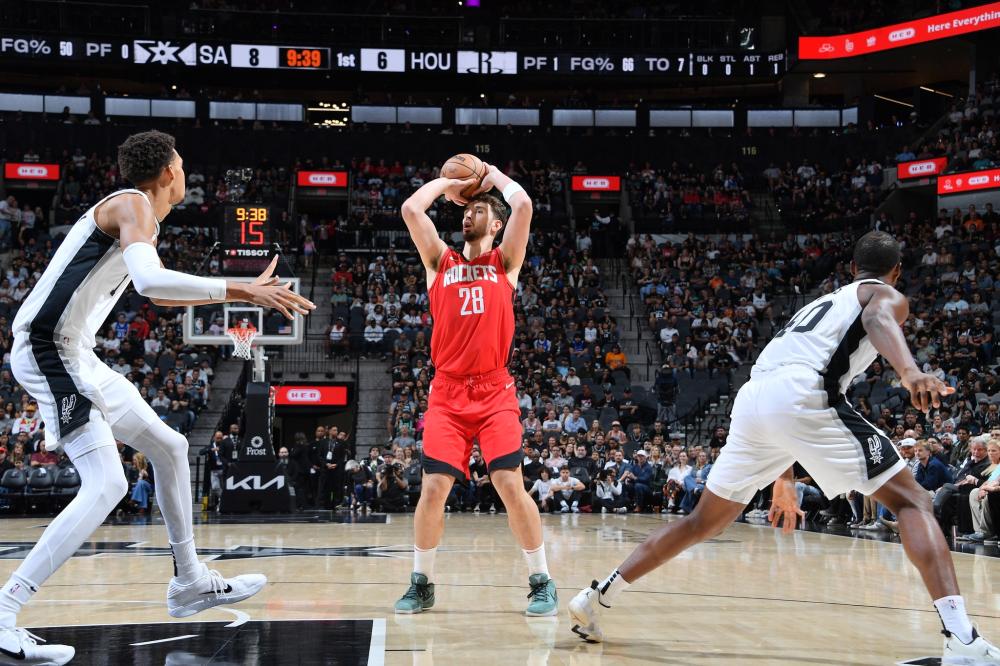 揭示了一个 揭示了一个